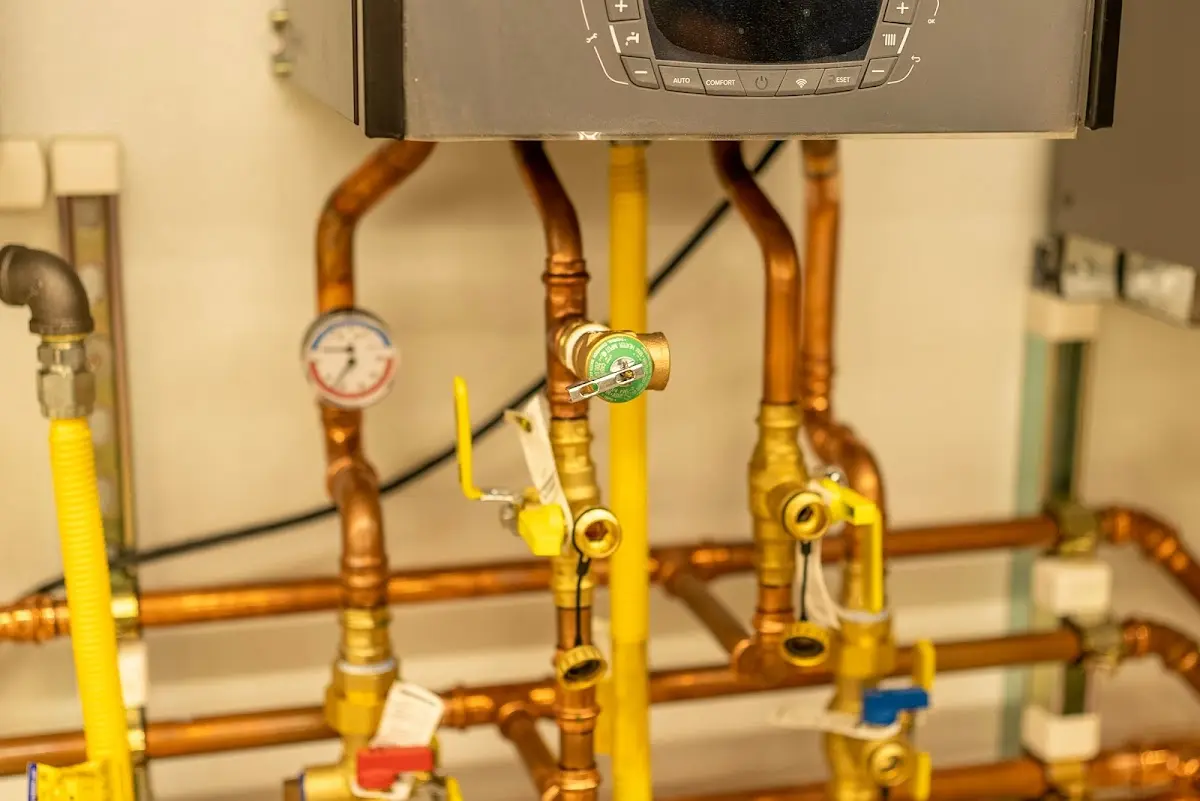 Licensed technician providing Sewer Cleanout for a homeowner in Port Vue